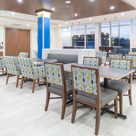 Holiday Inn Express & Suites - Fort Myers Airport By Ihg Екстер'єр фото