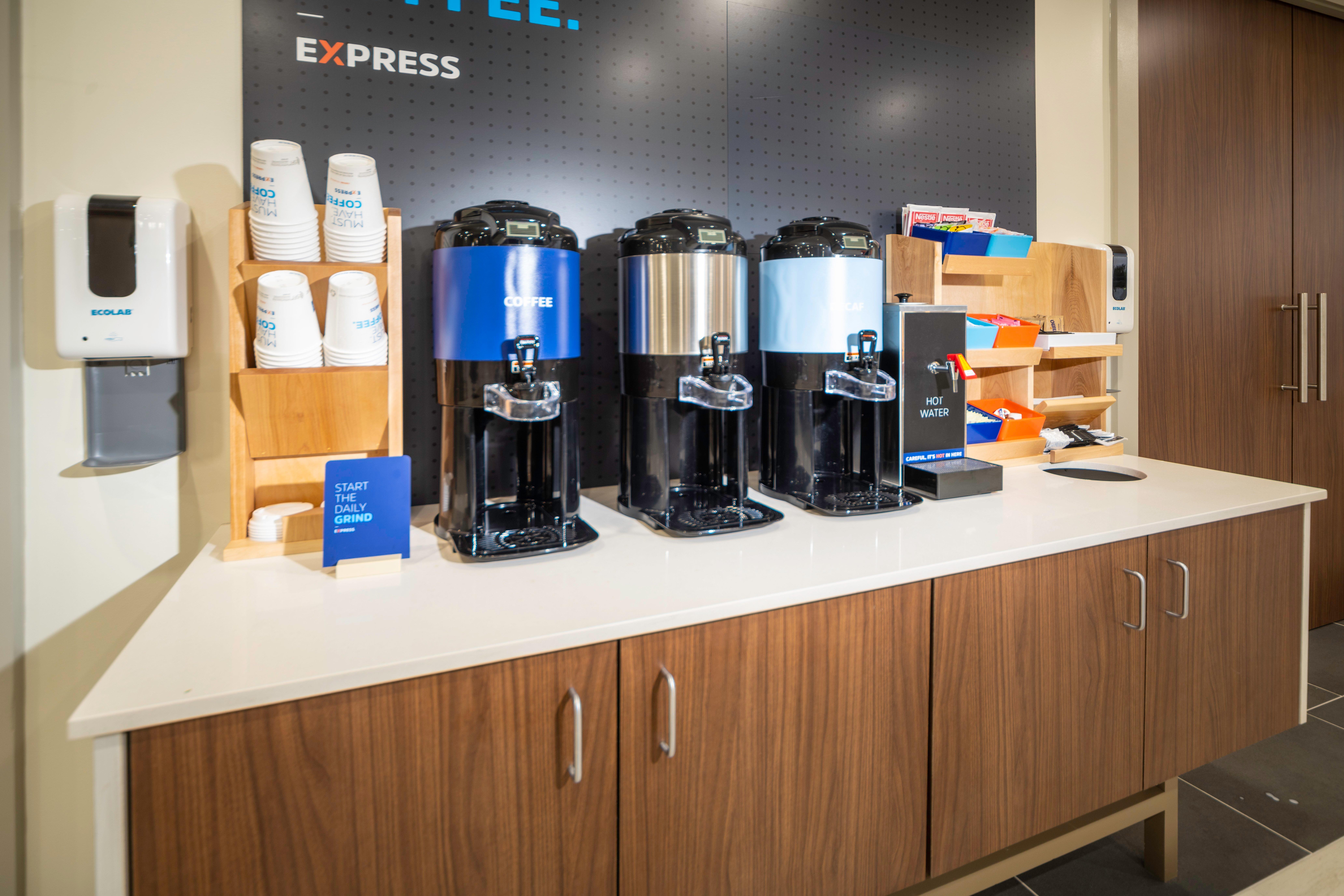 Holiday Inn Express & Suites - Fort Myers Airport By Ihg Екстер'єр фото