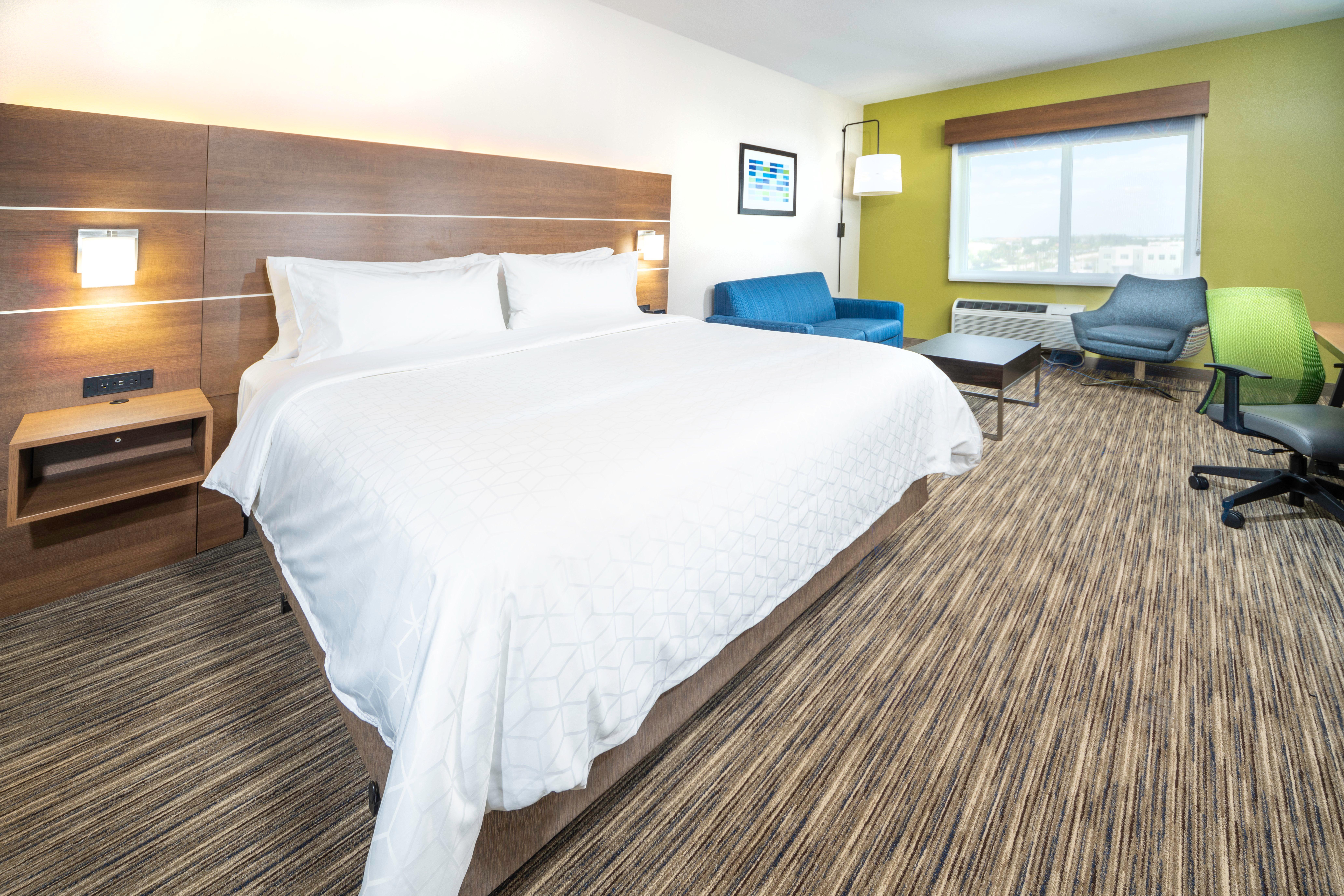 Holiday Inn Express & Suites - Fort Myers Airport By Ihg Екстер'єр фото