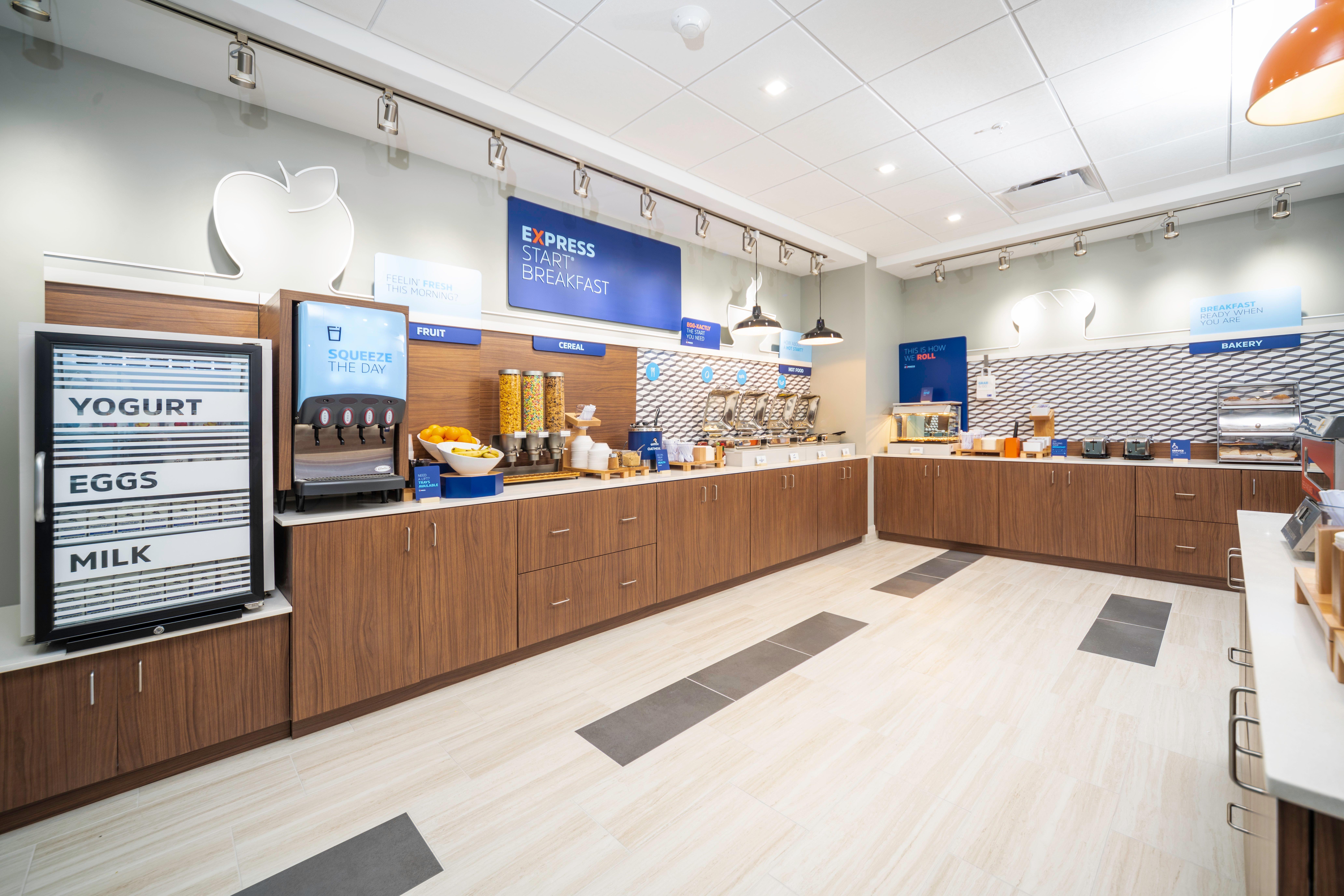 Holiday Inn Express & Suites - Fort Myers Airport By Ihg Екстер'єр фото
