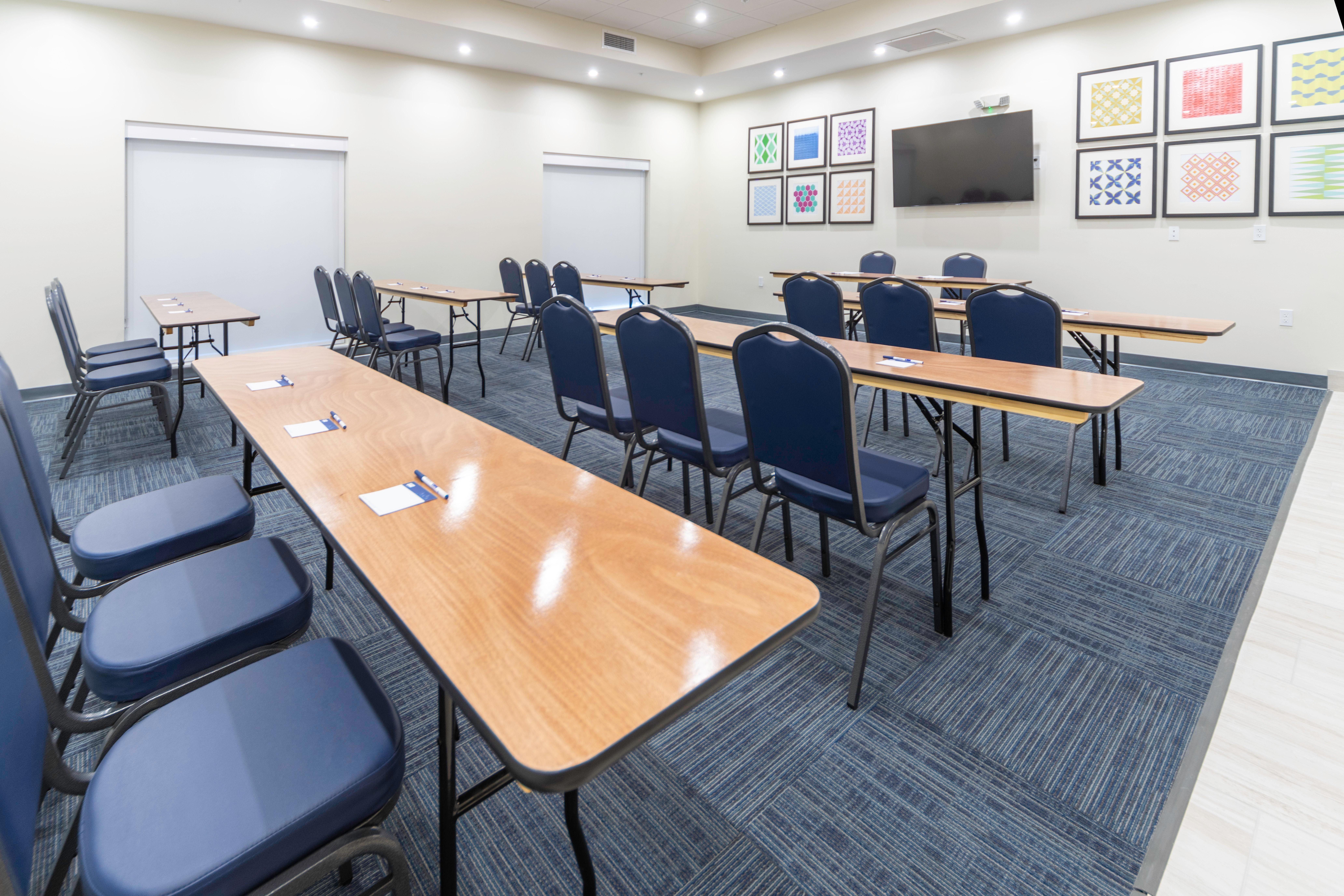 Holiday Inn Express & Suites - Fort Myers Airport By Ihg Екстер'єр фото